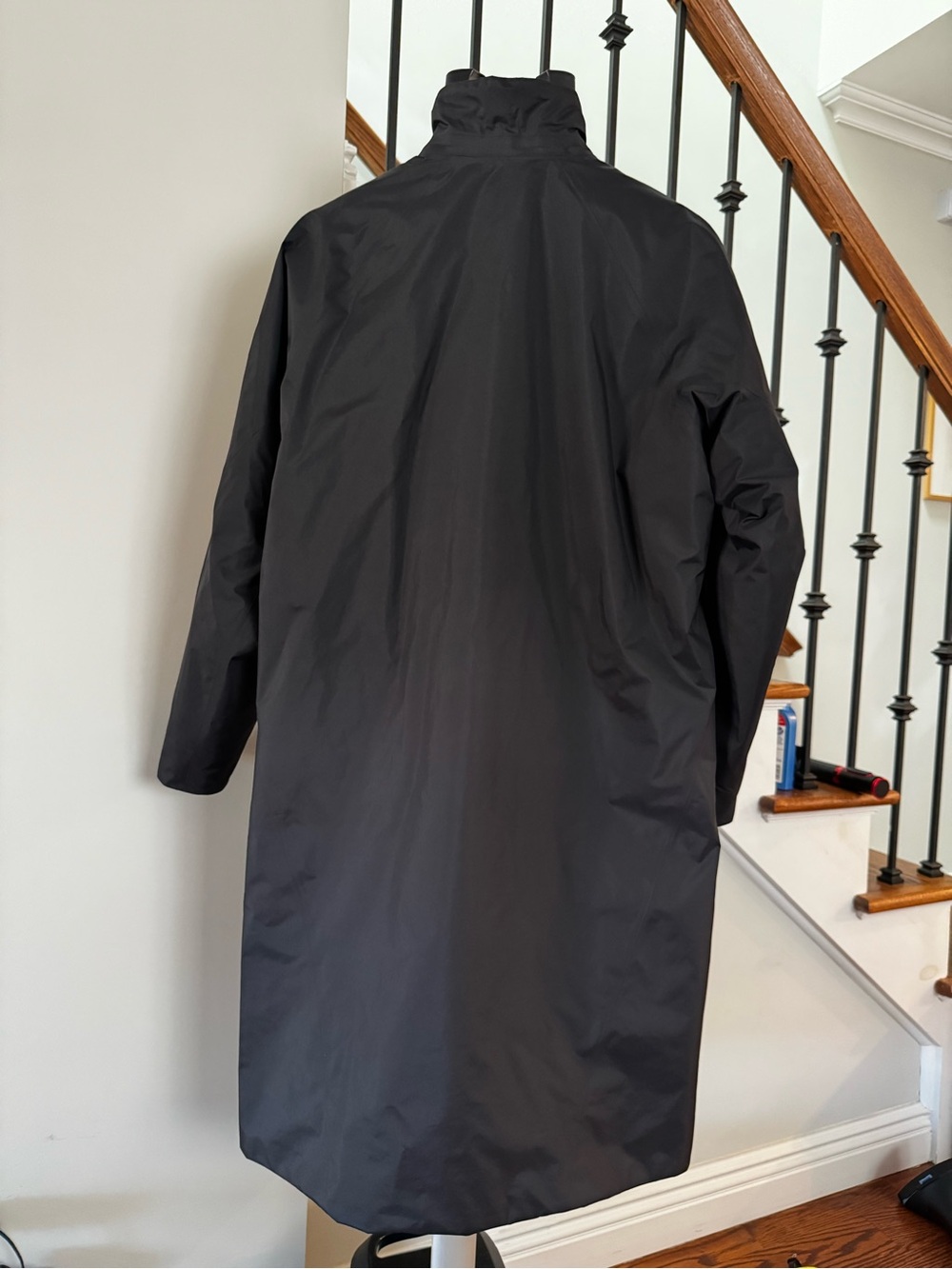Arcteryx Entasis Insulated Mac Coat Women's Size M - Picture 5 of 14